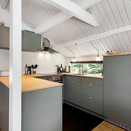 Beautiful Newly Renovated House Close To The Town Of Ebeltoft, Holiday home Ebeltoft