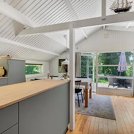 Beautiful Newly Renovated House Close To The Town Of Ebeltoft, Holiday home Ebeltoft